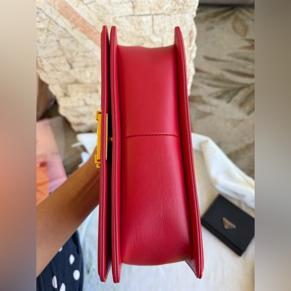 🔥🔥Chanel Le Boy W/ Original Card🔥🔥 - Picture 8 of 15